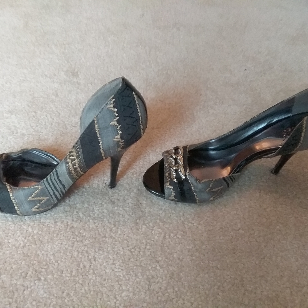 Shoes - Picture 3 of 5